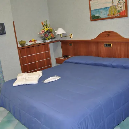 מלון Fiorenza 3*